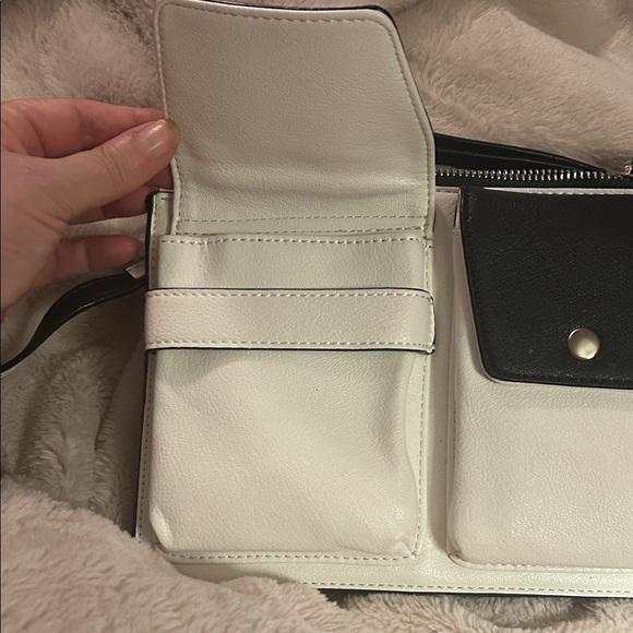 Nine West Two-Tone Pop Pocket Crossbody Bag - Picture 3 of 10